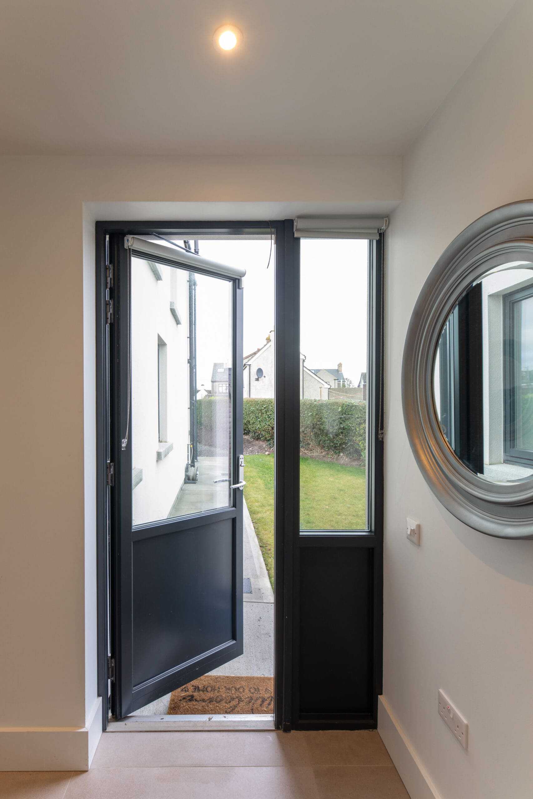 Single Balcony Door - Image 8