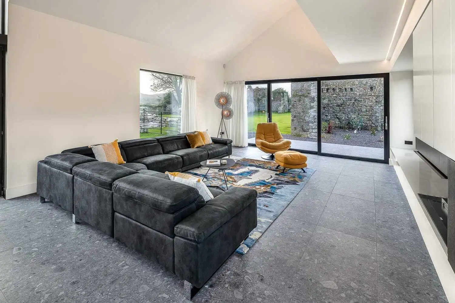 Sliding Door - Image 2