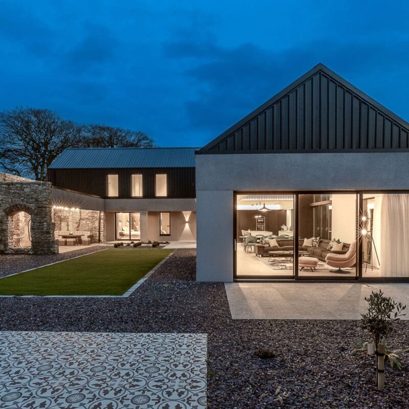 The perfect balance between contemporary & classic style